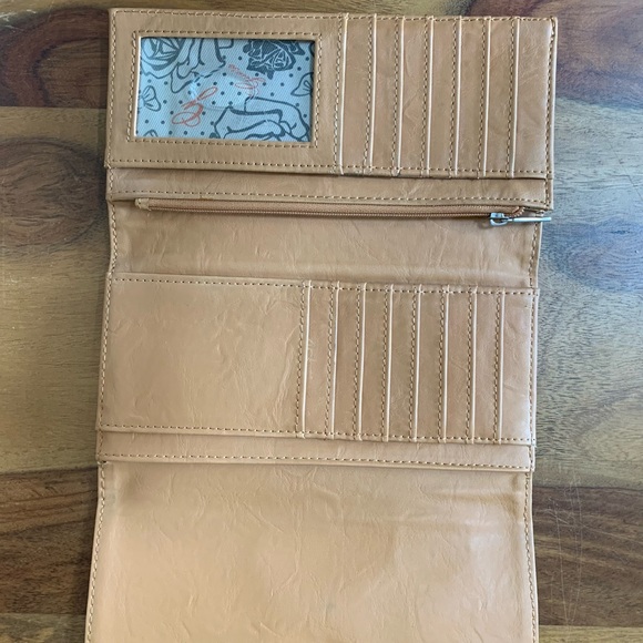 Guess Monogram Wallet - Picture 3 of 6